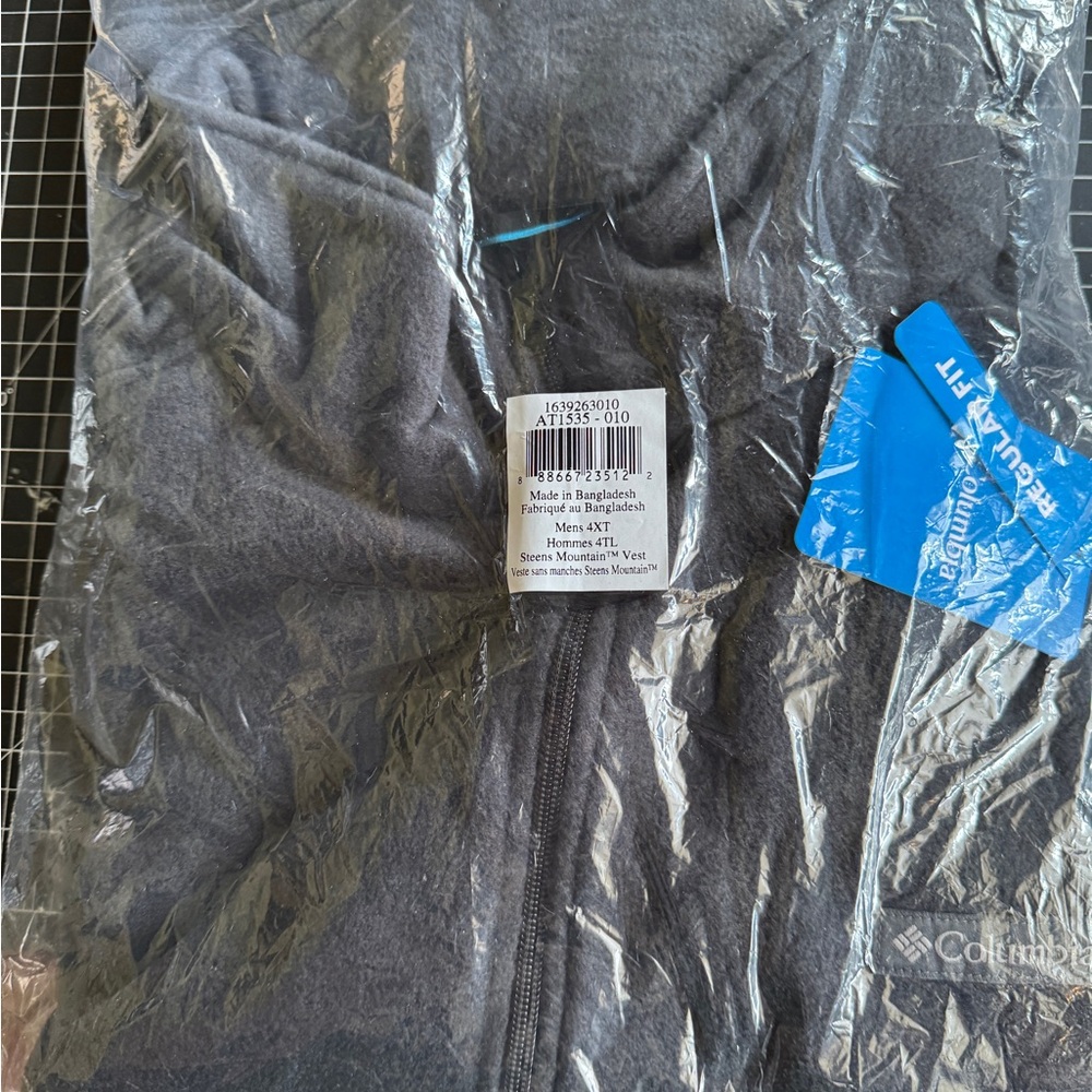 Columbia men’s fleece vest